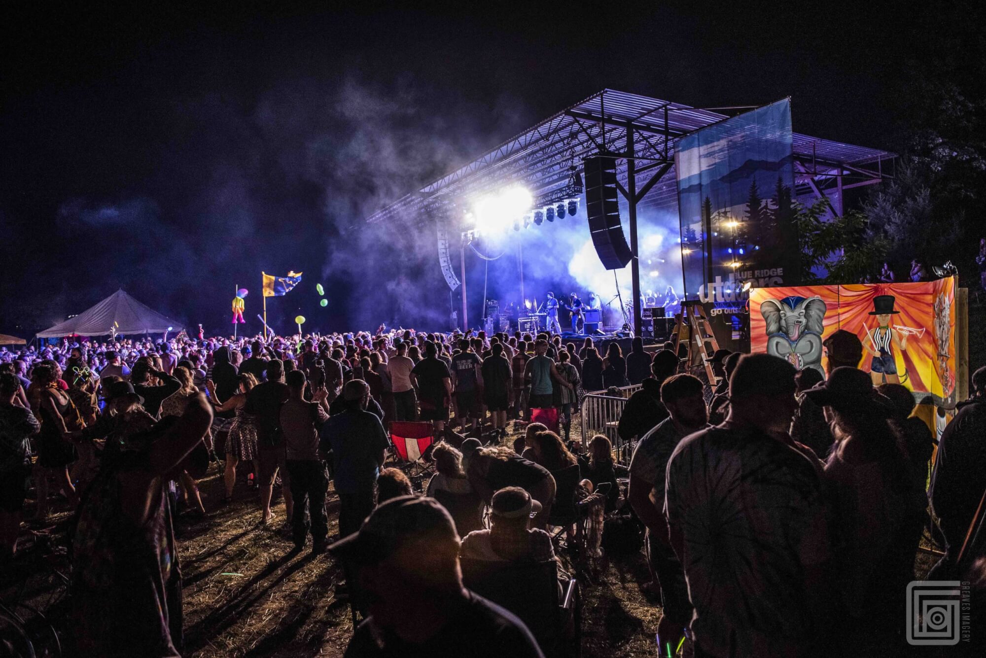 crowd and stage at mountian music festival 2019 ace adventure resort 