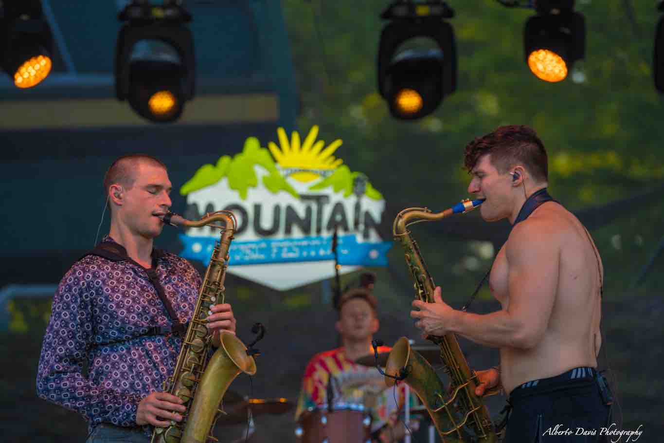 moon hooch performing at mountain music festival 2021