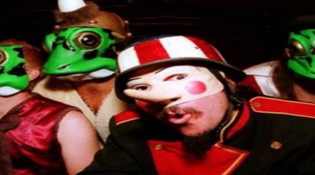 Les Claypool’s Fearless Flying Frog Brigade