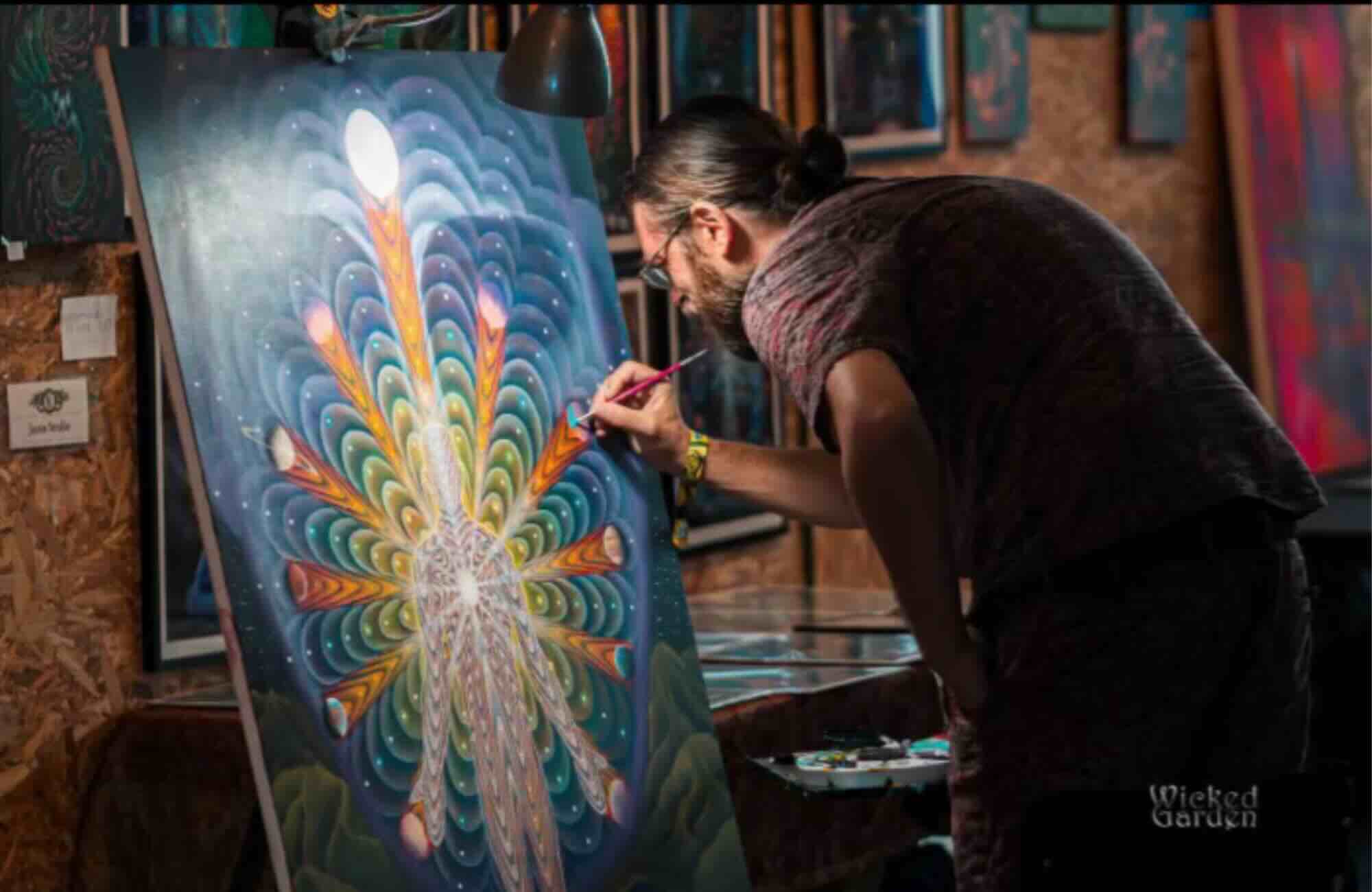 Brandon Besecker dot art profile photo